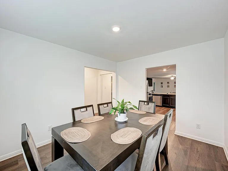 132 Maywood Ln — Photo 8