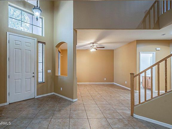 3rd image of 44261 W Windrose Dr