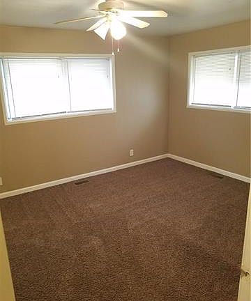 5th image of 9223 Stark Ave