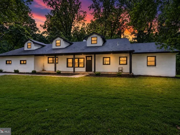 8 Lupine Ln, Titusville, NJ 08560