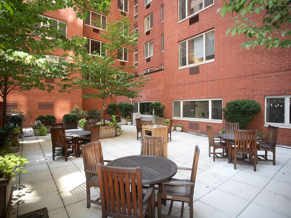 1st image of 95 Worth St #913