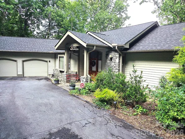 1015 High Vista Dr, Mills River, NC 28759