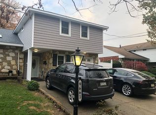 9661 Pine Rd, Philadelphia, PA 19115