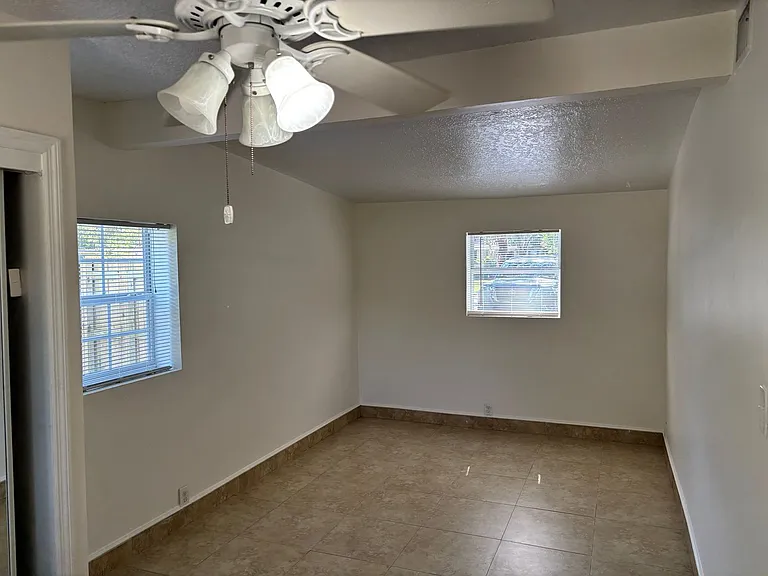 1824 S Brookview Dr — Photo 8