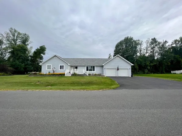 17 Can Am Dr, Plattsburgh, NY 12901