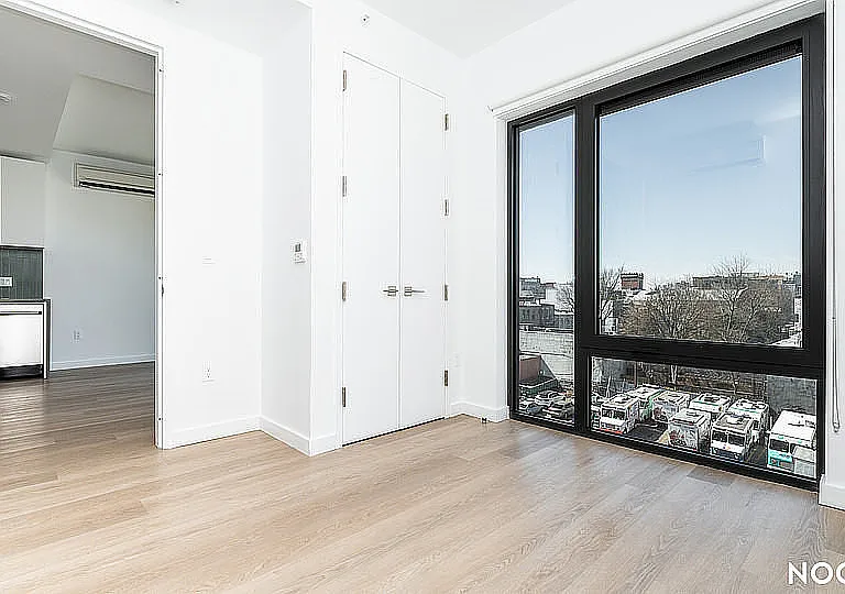 527 Grand Ave #415 — Photo 10