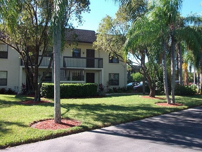 1st image of 9291 Central Park Dr