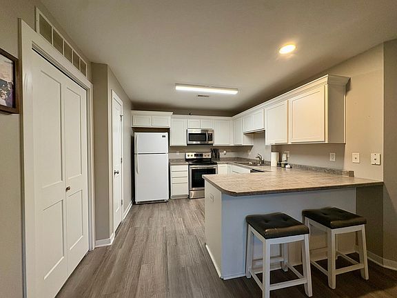 5th image of 1265 SE 6th St APT 102