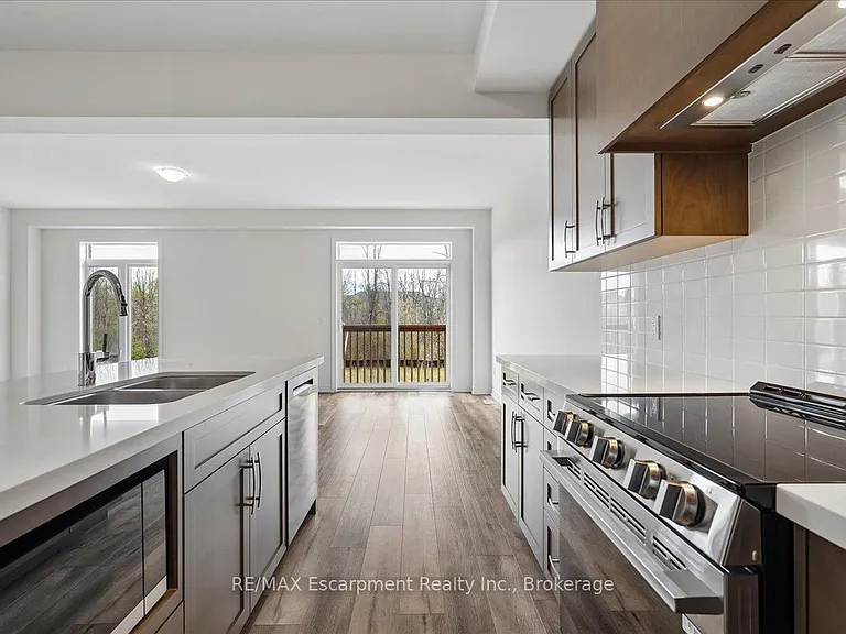 76 Valley Trail Pl — Photo 12