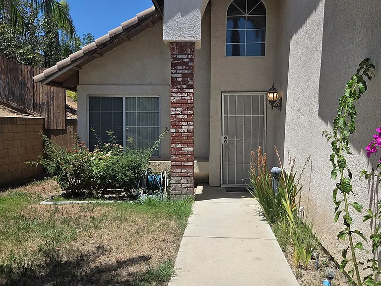 8577 Rosemary Dr — Photo 2