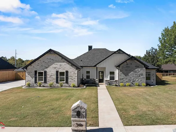 102 Bryanhurst Dr, Henderson, TX 75654