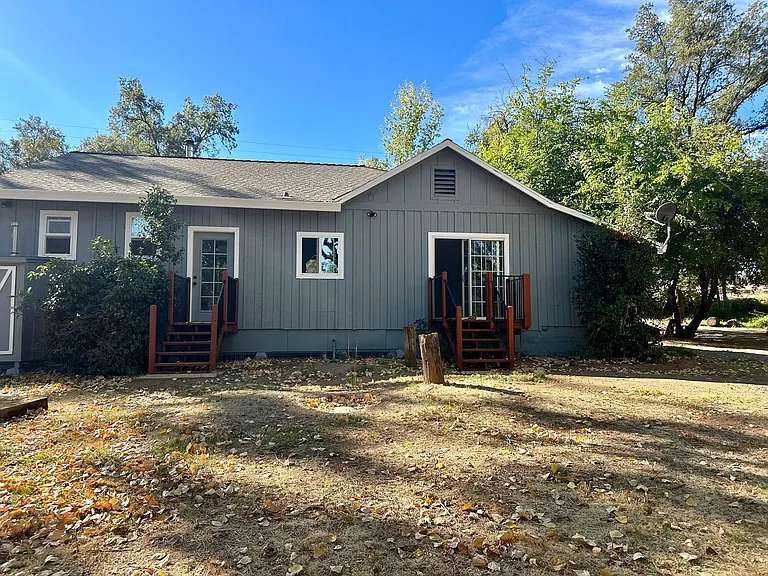 11292 Old Pond Ln — Photo 2