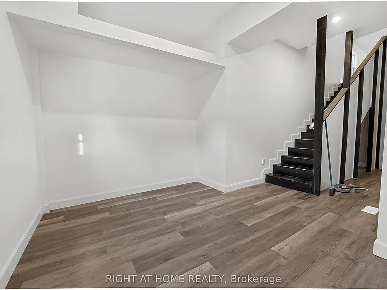 279 Darling St #2 — Photo 4