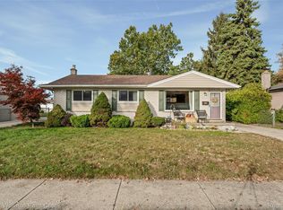 33167 Janet, Fraser, MI 48026