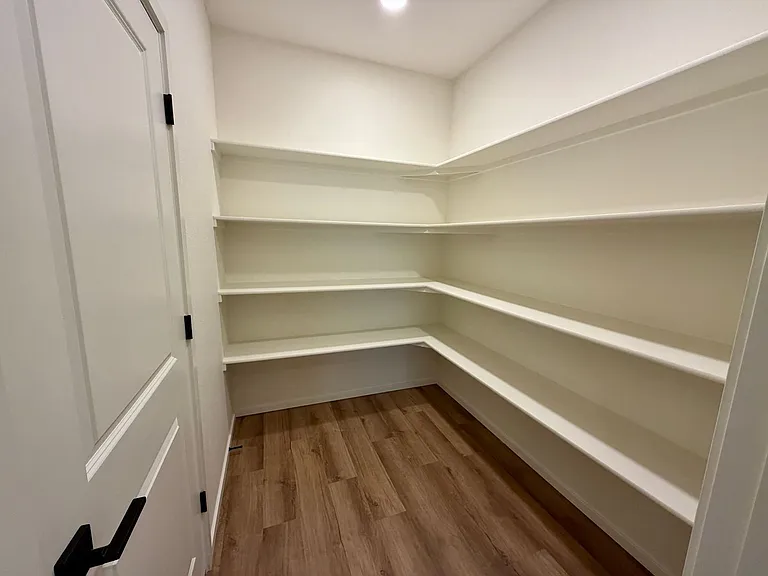 716 Galloway Dr — Photo 17