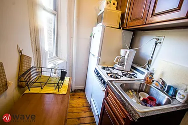 Rented by Wave Real Estate Group