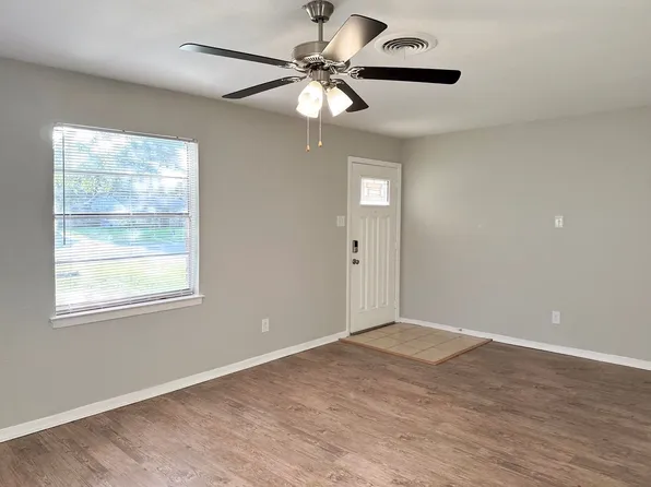 50351 Bryant St, Irving, TX 75061