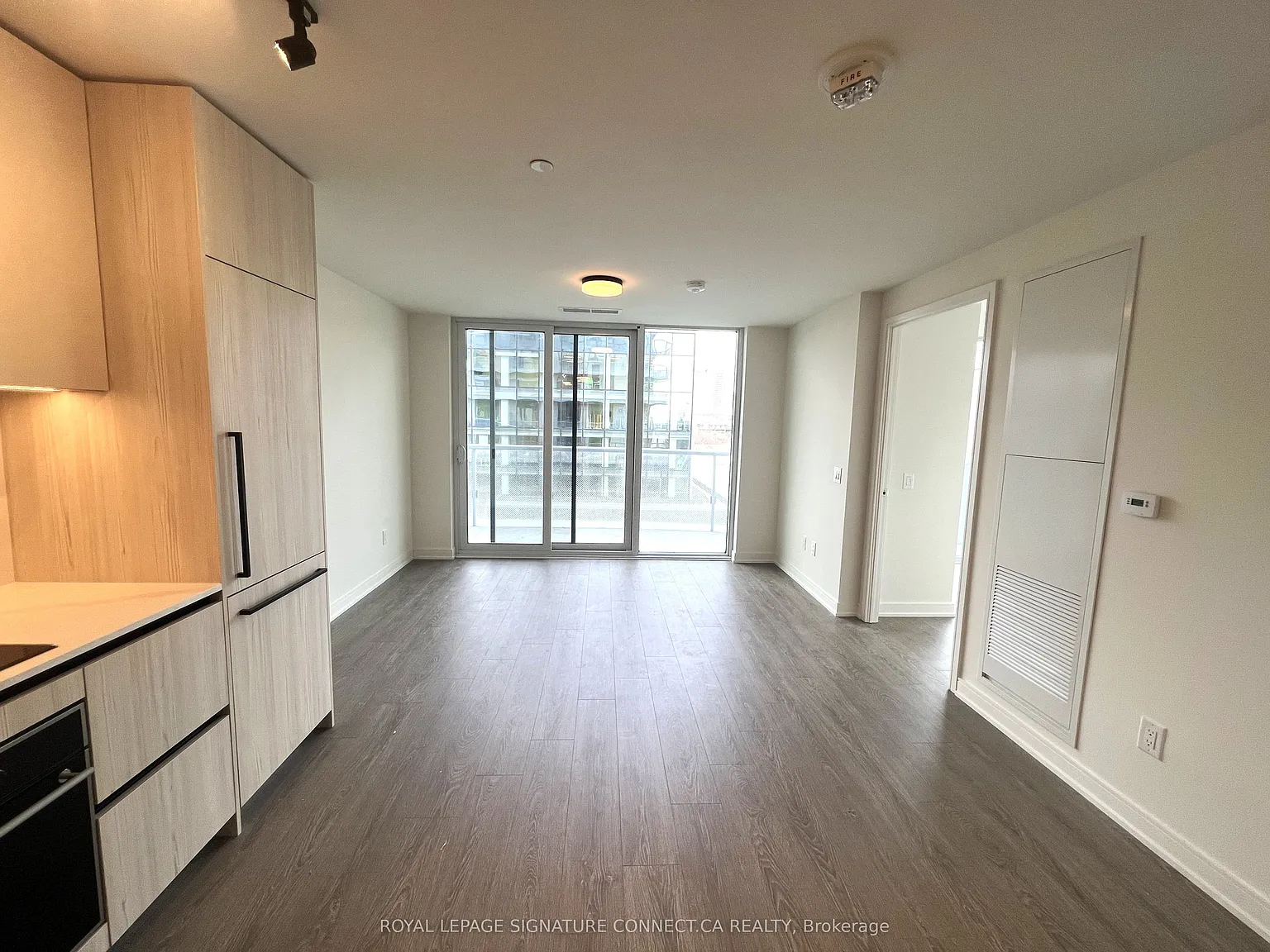 Canary House Condominiums — Photo 4
