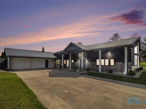 13962 Fountain St, Sherwood, OH 43556