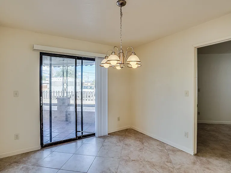 422 E Navajo Rd — Photo 8