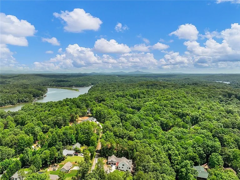 8083 Beachwood Dr — Photo 47