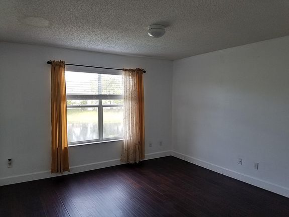 5th image of 101 San Juan Ct