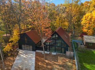 218 Elmwood Dr, Michigan City, IN