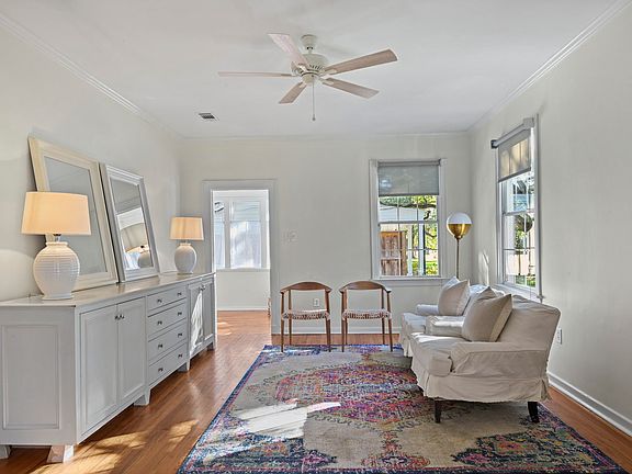3rd image of 2151 Hollydale Ave