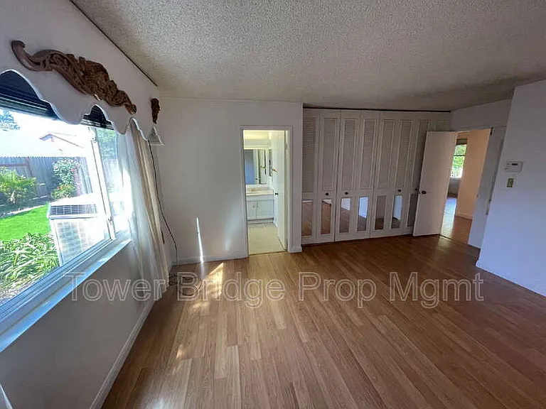 9400 Appalachian Dr — Photo 29