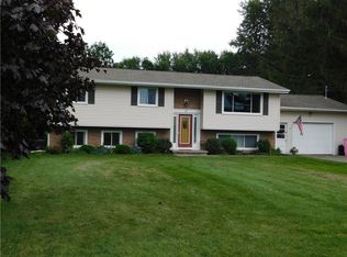 10 Spencer Rd, Hilton, NY 14468