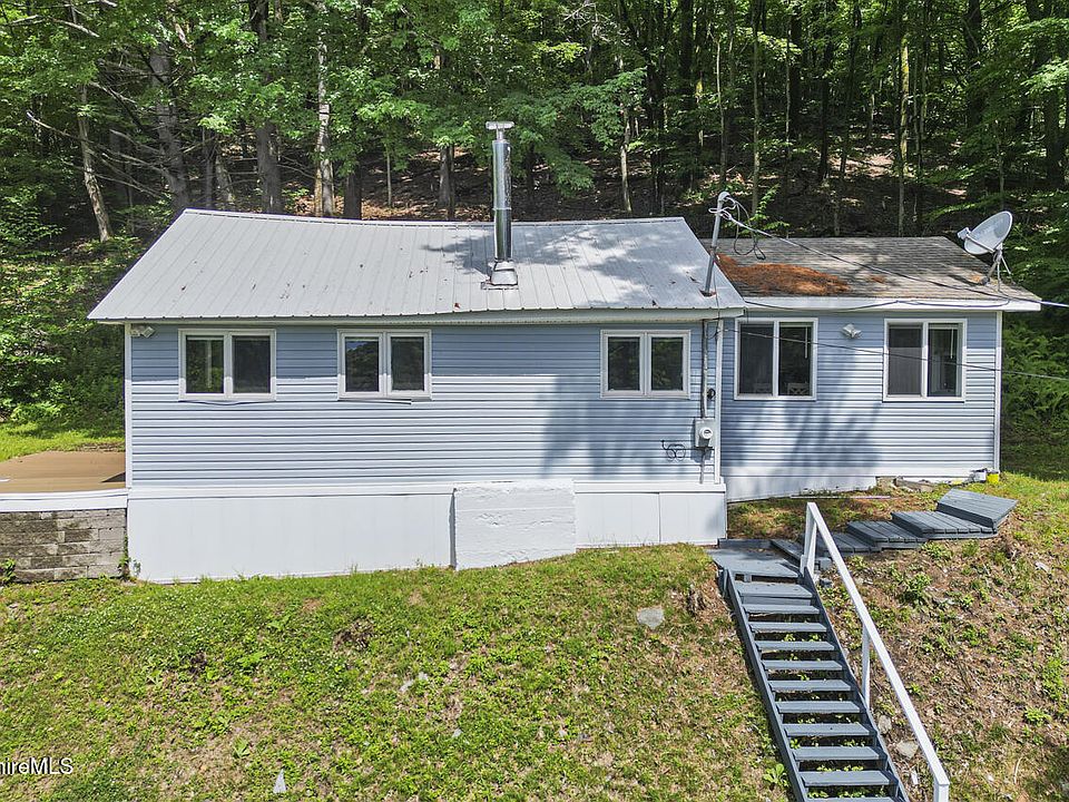 1st image of Pine Tree Ln