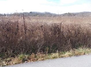 Carlos Dr, Mount hope, WV 25880