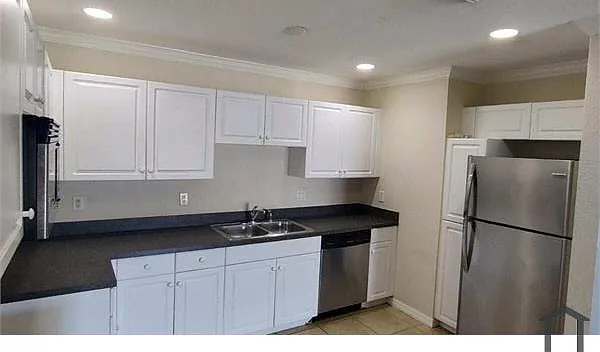 2 bed, 1100 sqft, $1,550 — Photo 4