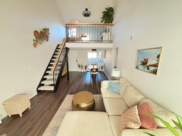 433 Wright St APT 303, Lakewood, CO 80228
