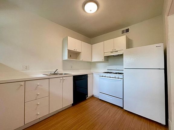 5th image of 6240 Southwood Ave APT 2E