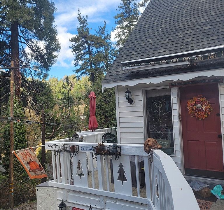 1st image of 447 Valley Rd