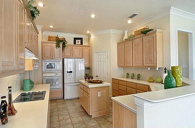 2nd image of 315 Cove Dr