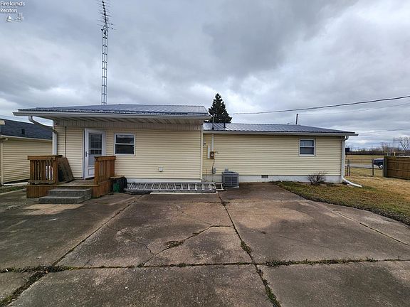4th image of 2135 Sanford St