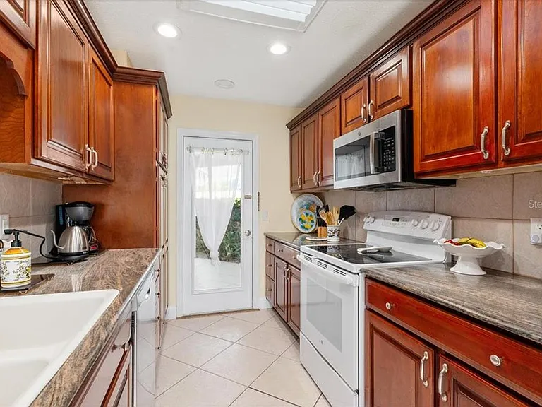 1387 Moonmist Dr #G-2 — Photo 22
