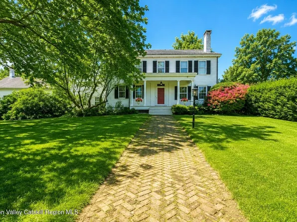 3244 Sharon Turnpike, Salt Point, NY 12578