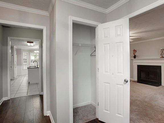 5th image of 4851 Helga Way NE
