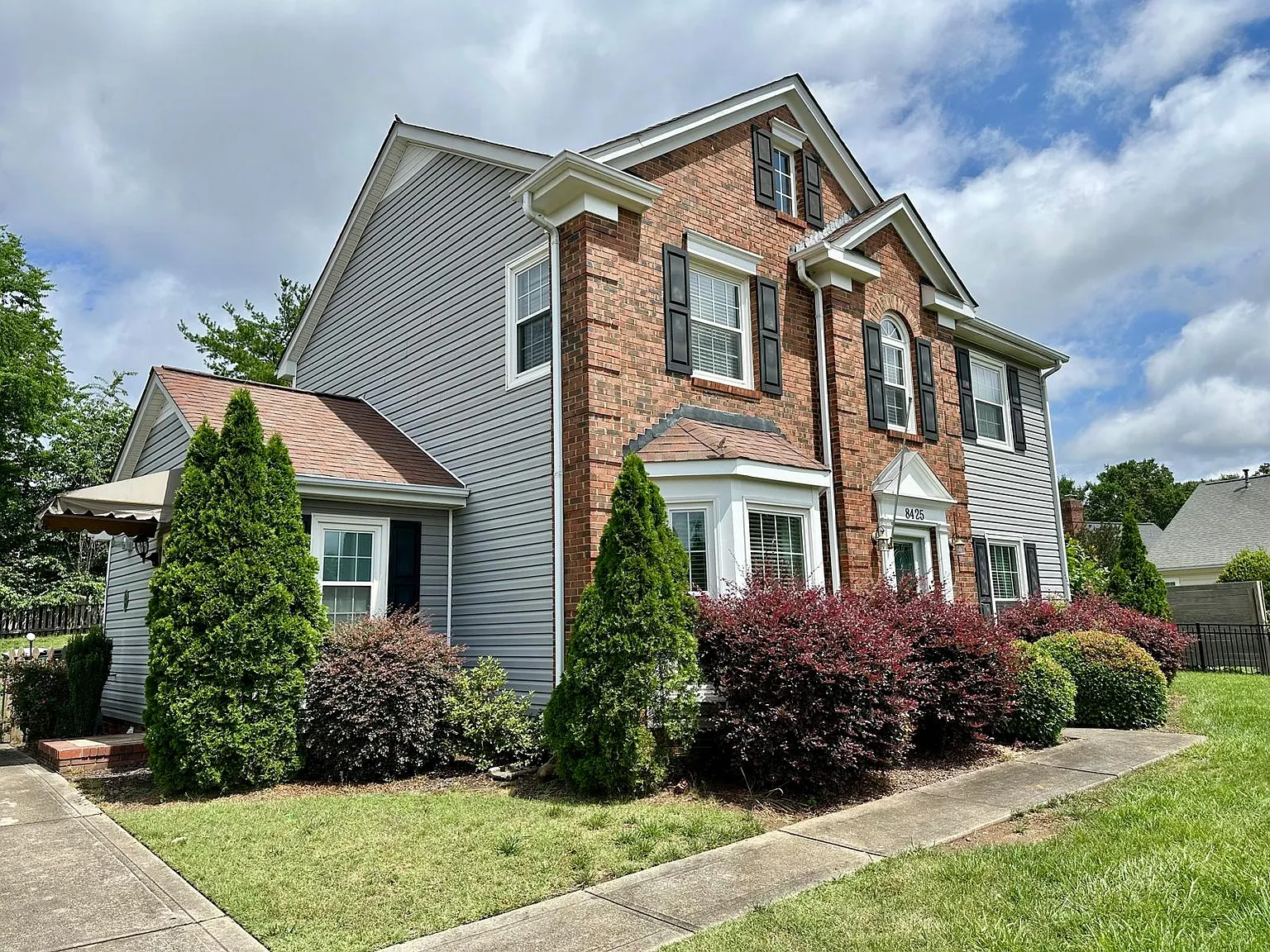 3 bed, 1787 sqft, $2,850 — Photo 2