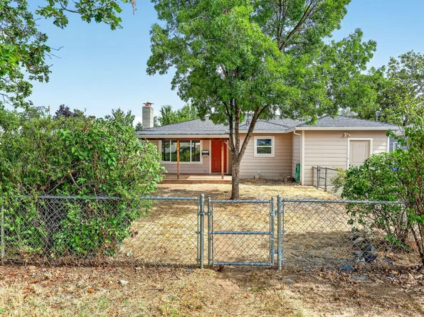 1332 Winchester Ave, Medford, OR 97501