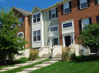 282 Comstock Dr, Elgin, IL 60124