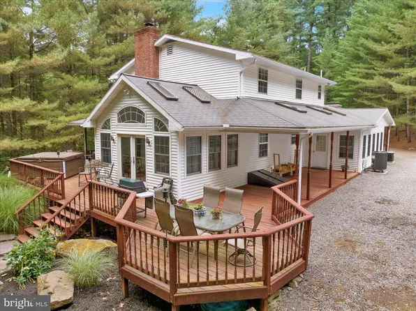 852 Hunters Rd, Mohnton, PA 19540