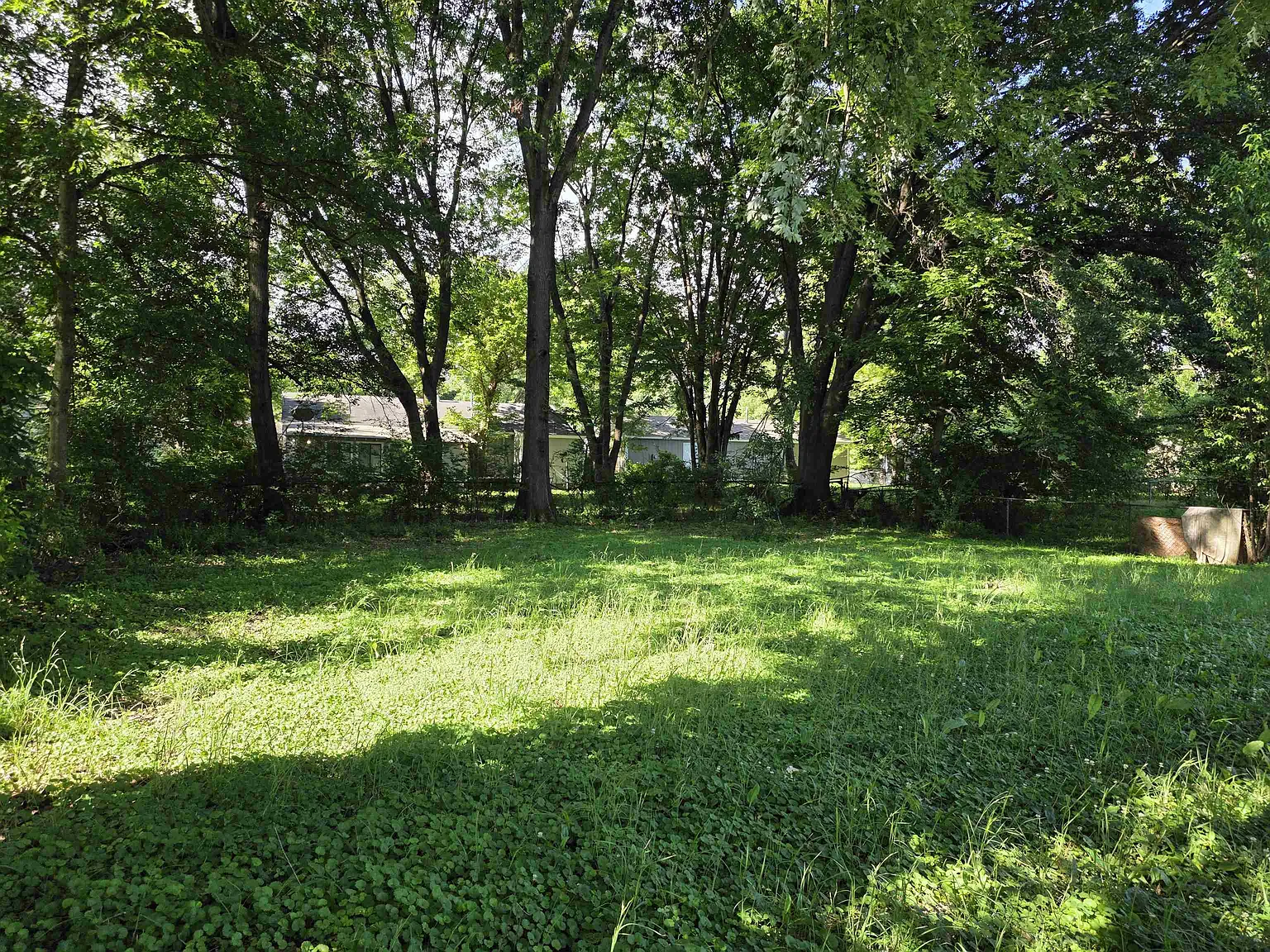 4 bed, 2.0 bath, $1,300 — Photo 4