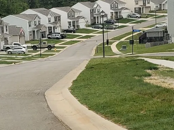 5000 White Pine Ln, La Grange, KY 40031