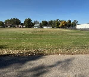 2nd image of 325 9th St