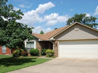 702 8th St, Barling, AR 72923