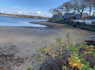5 Cottage St, Wareham, MA 02571